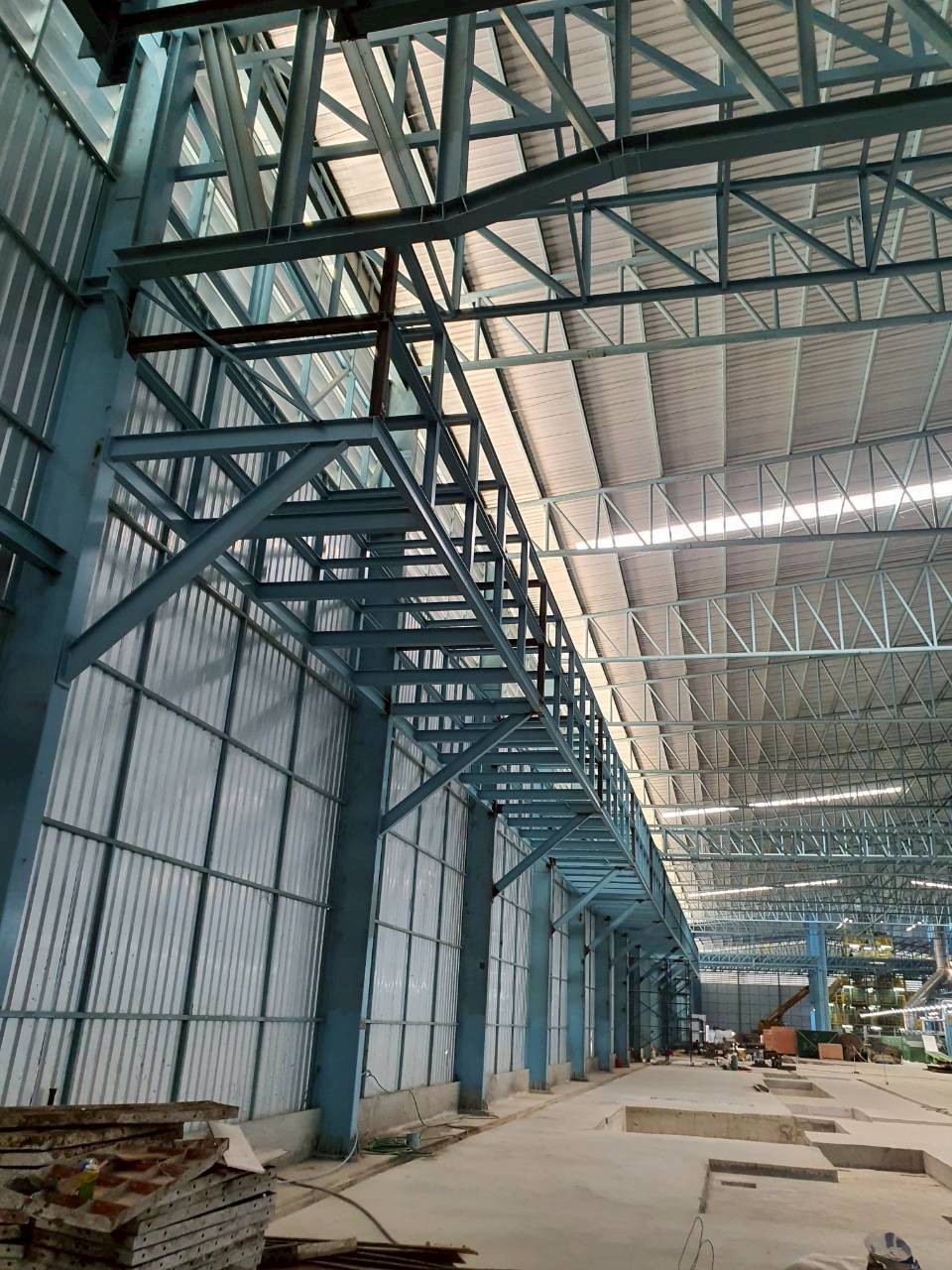 ติดตั้ง pipe rack ภายในโรงงาน จังหวัดลบุรี