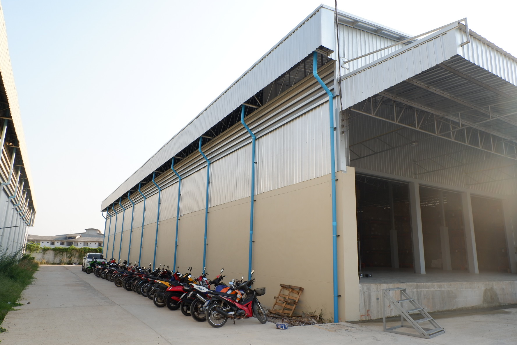 โกดังเก็บสุขภัณฑ์ LUZERN