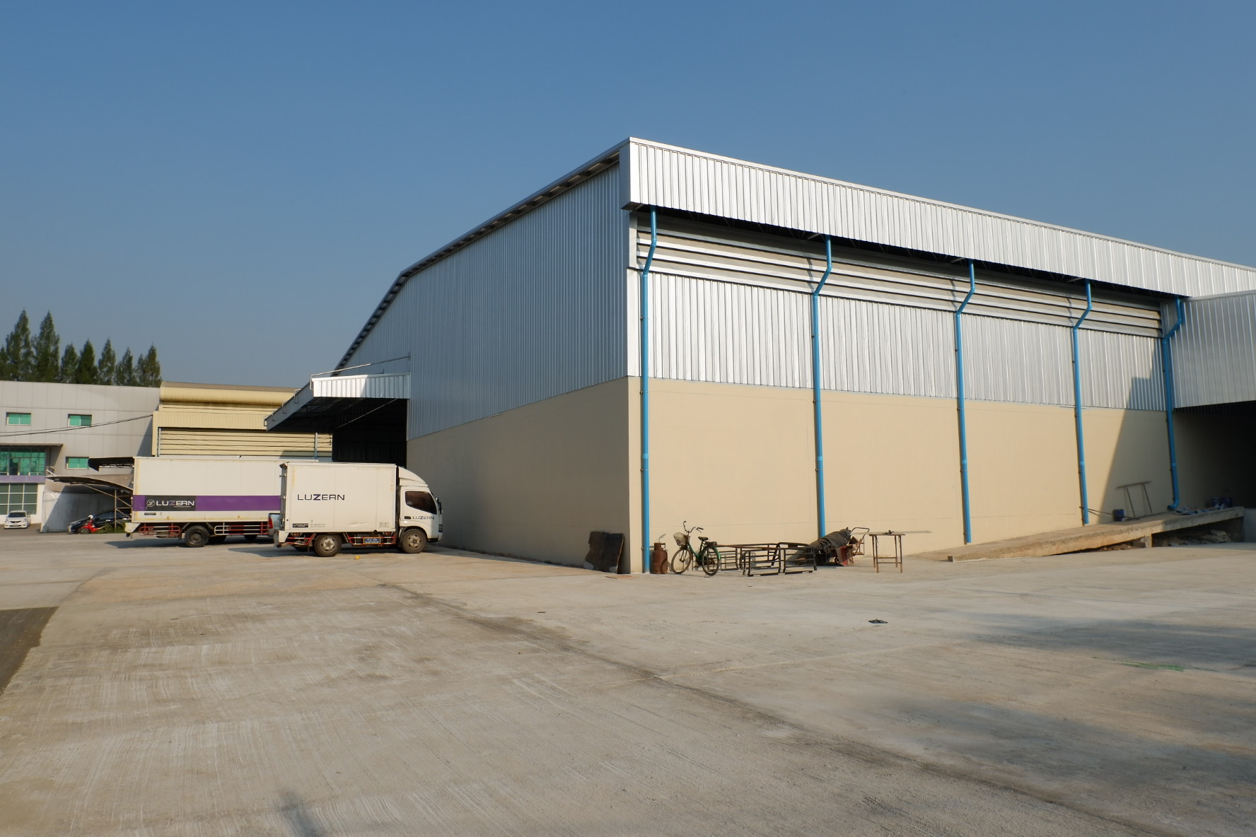 โกดังเก็บสุขภัณฑ์ LUZERN