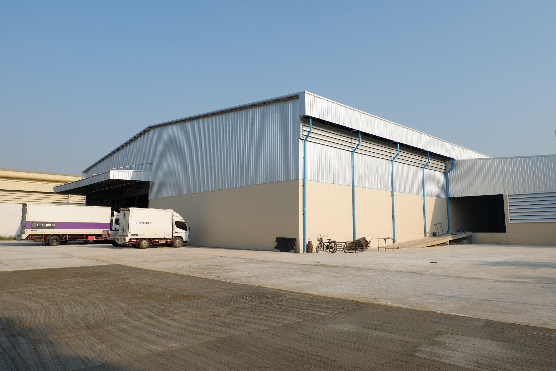 โกดังเก็บสุขภัณฑ์ LUZERN