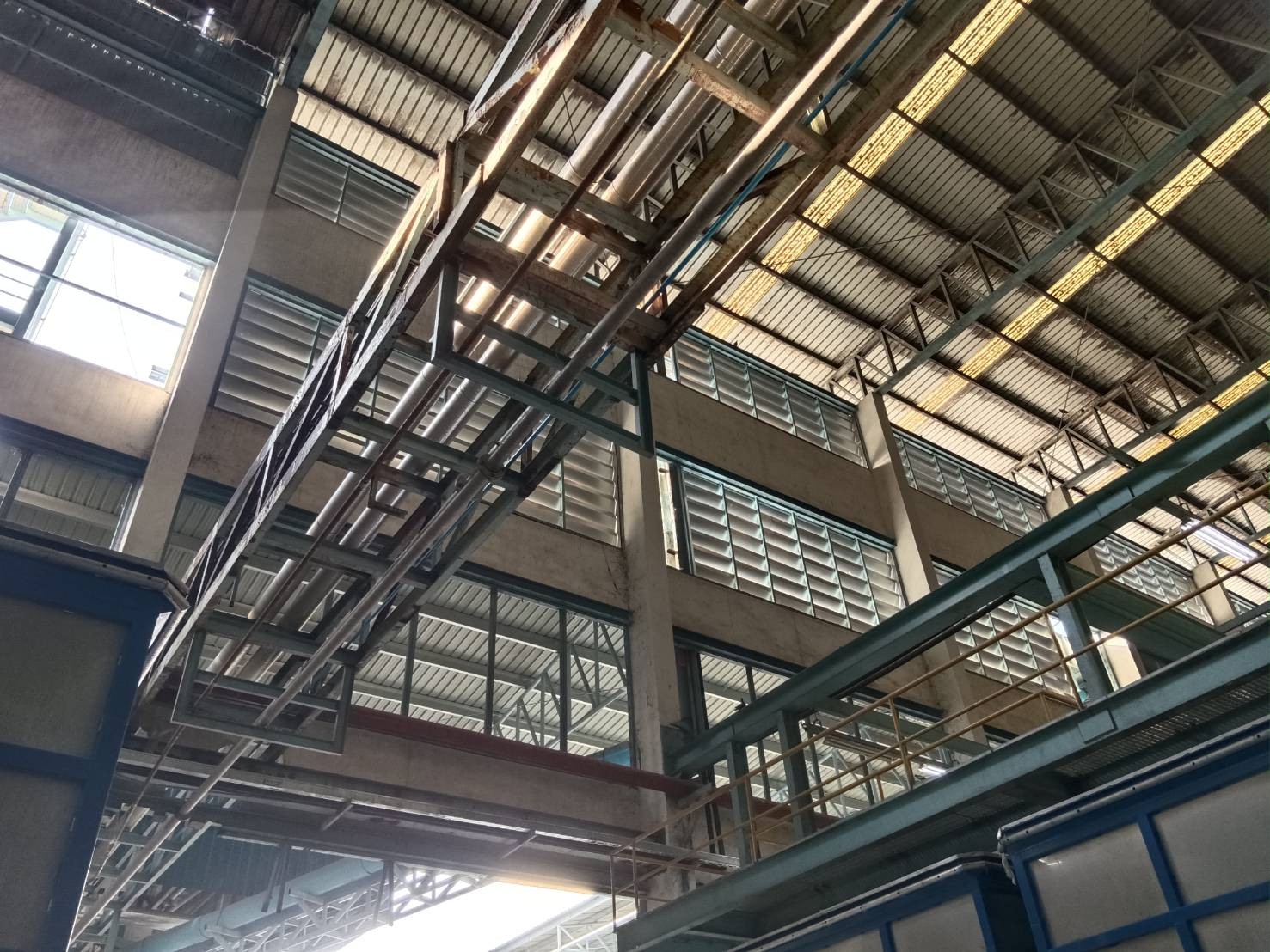 ติดตั้ง pipe rack ภายในโรงงาน ชลบุรี